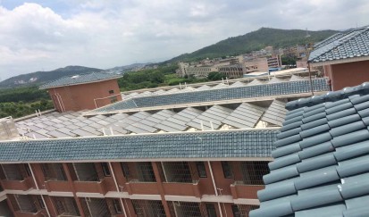 深圳平湖外國語學(xué)校---學(xué)校太陽能